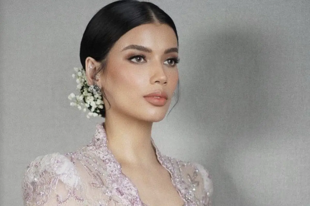 Tampilan Sabrina Chairunnisa saat menikah dengan Deddy Corbuzier