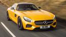 Mercedes-AMG GT: Grand Tourer mewah asal Jerman ini merupakan penerus dari sang legendaris Mercedes-Benz 300SL dan Mercedes-Benz SLS. Tampilannya masih mengikuti warisan desain dari 300SL dengan kap mesin yang panjang. Mesin 4.000cc V8 Bi-Turbo bertenaga 503 Hp disalurkan ke roda belakang untuk menambah keasyikan kala mengemudikannya. (Source: heycar.co.uk)