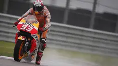 Marc Marquez pebalap MotoGP datim Repssol Honda menjadi pebalap yang tercepat walaupun sempat terjatuh di sesei Free Practise pada MotoGP Austin 2016, Sabtu (9/4/2016).