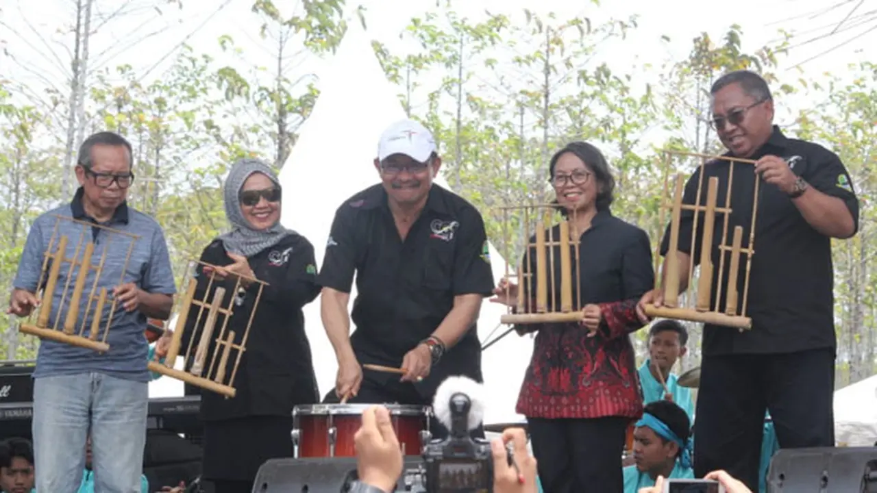 Rekor Dunia Tercipta di Pembukaan Festival Geopark Ciletuh 2018