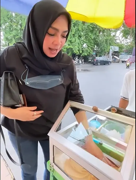 [Instagram/rieta_amilia]