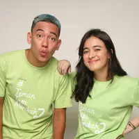 Adipati Dolken dan Mawar Eva De Jongh saat Media Visit Film Teman Tapi Menikah 2 di kantong KLY, Gondangdia, Jakarta Pusat (27/2/2020). (FOTO: Adrian Putra/Fimela.com)