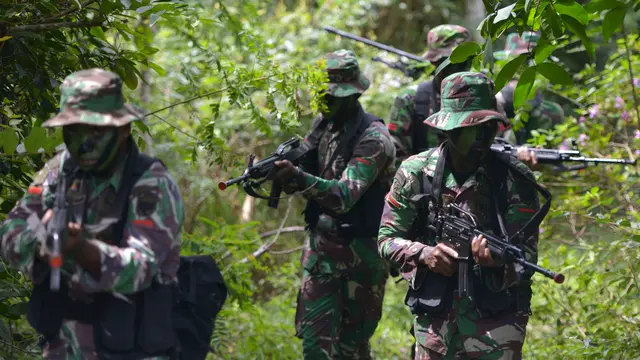 Mengintip Latihan Perang Gerilya Prajurit TNI