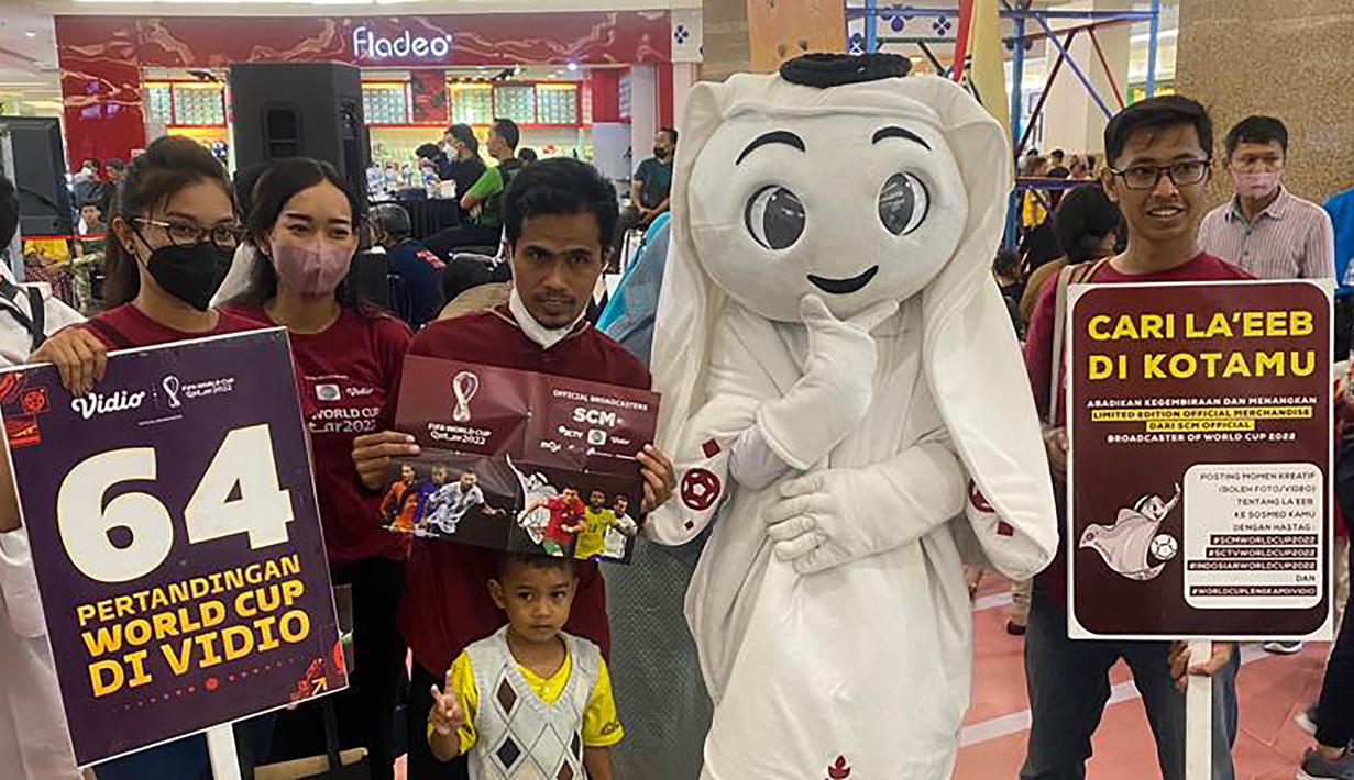 Acara yang digelar malam hari tersebut mendapat antusiasme yang tinggi dari para pengunjung Royal Plaza Surabaya. (Procomm Surya Citra Media)