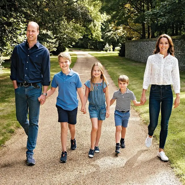 Potret Pangeran William dan Kate Middleton bersama ketiga anaknya. (Foto: Instagram/princeandprincessofwales)
