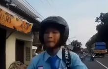 Siswa ini Kejar Mobil yang Ditabraknya, Ternyata Lakukan ini Bikin Warganet Respek Banget!