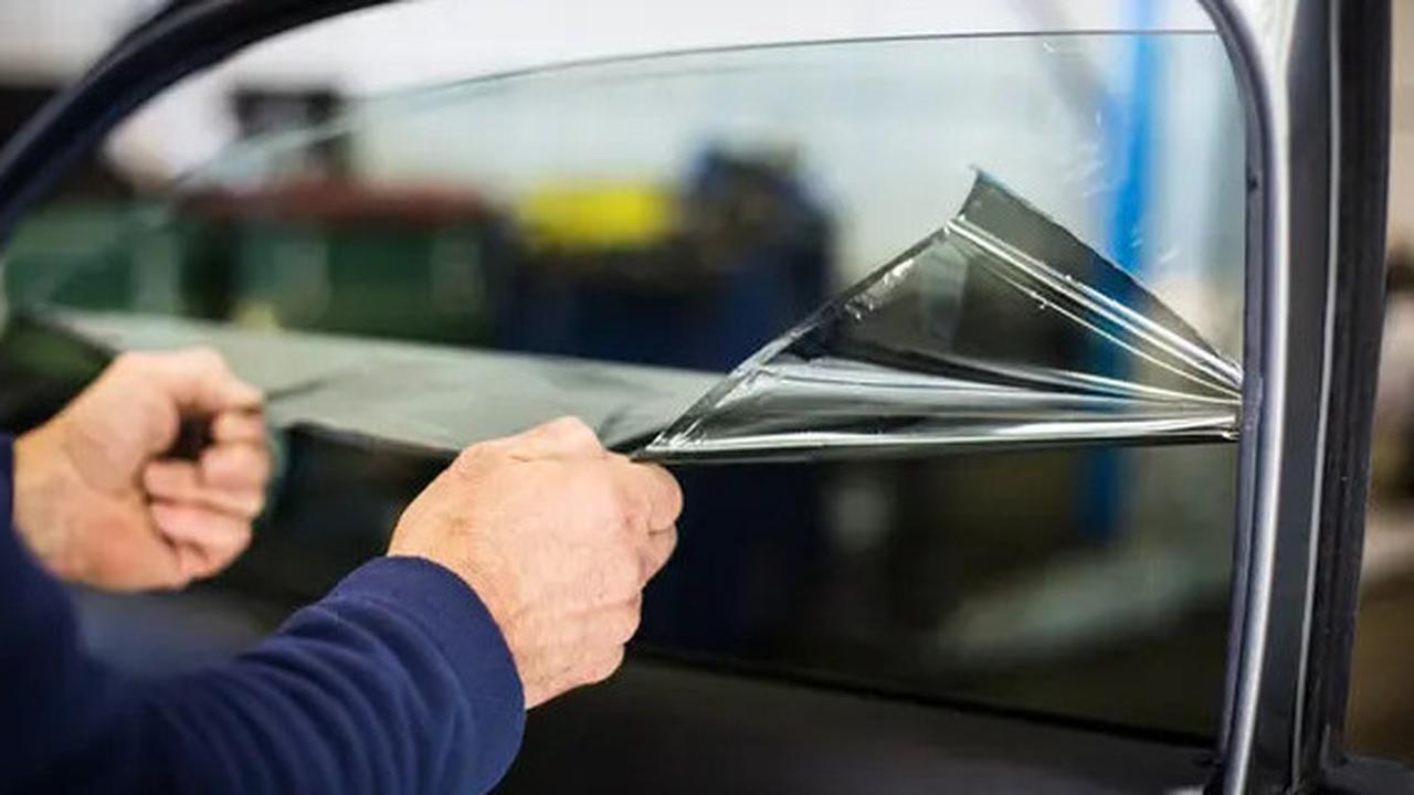 Kaca Film Mobil Anda Sering Terkelupas? Ini Cara Mengatasinya