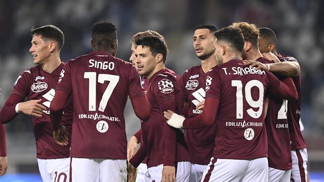 Torino Bantai Fiorentina 4-0