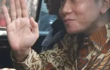 Diundang ke Rapimnas Gerindra, Gibran Keluar Kantor: Saya Enggak ke Bandara, Tenang Saja