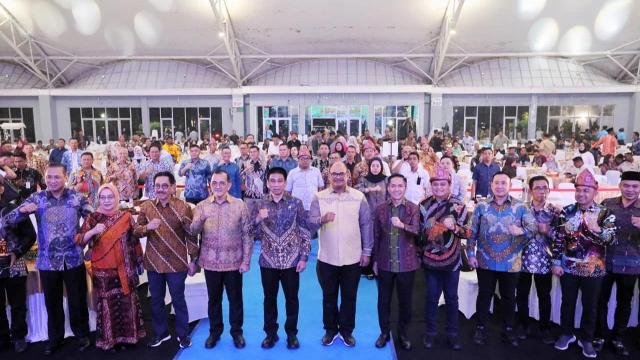 Wamendagri Wiyagus saat Gala Dinner dalam rangka Hari Ulang Tahun (HUT) ke-107 Damkar dan Penyelamatan, HUT ke-76 Satpol PP, serta HUT ke-64 Linmas