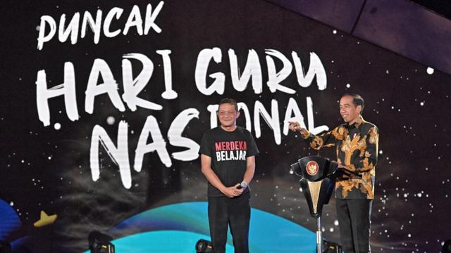 Guru Penggerak dari Sigi Dapat Sepeda dari Presiden Jokowi