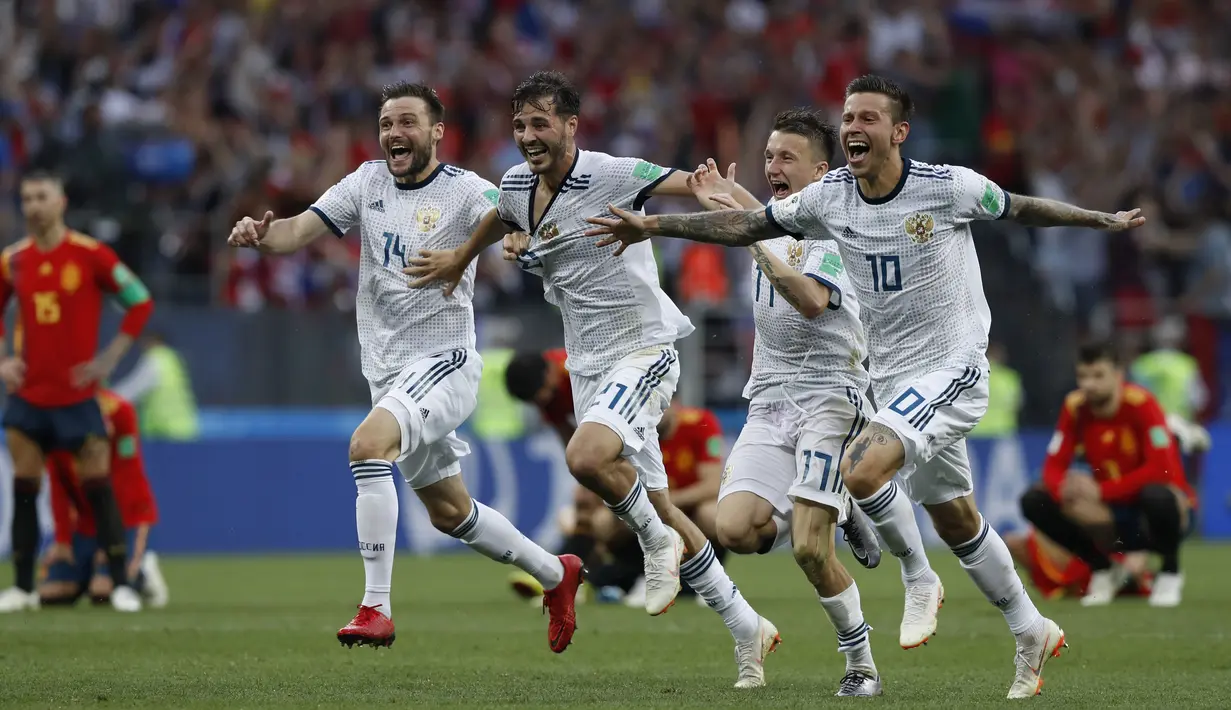 Setelah kalahkan Spanyol Rusia mencetak sejarah sebagai tuan yang menang lewat adu penalti. (AP/Manu Fernandez)