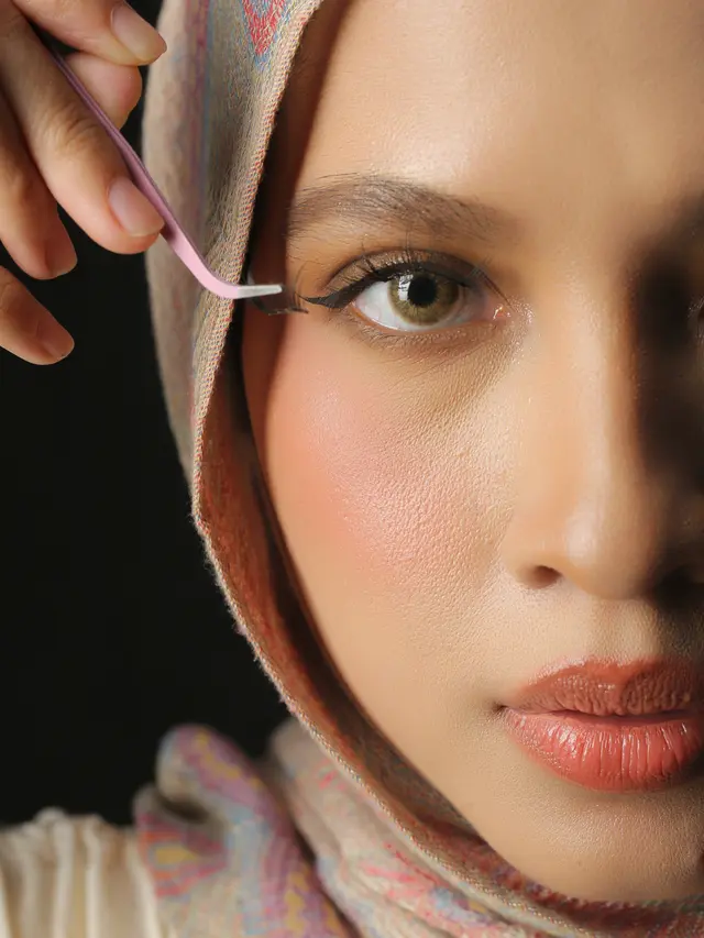 Tren Cluster Lashes Lagi Naik Daun, Ini Cara Paling Praktis Bikin Mata Lentik dan Bervolume Tanpa Ribet