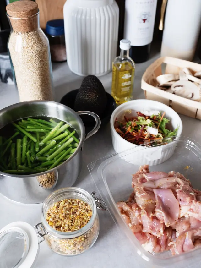 Resep Kaldu Ayam Bening yang Kaya Rasa Ala Chef Profesional