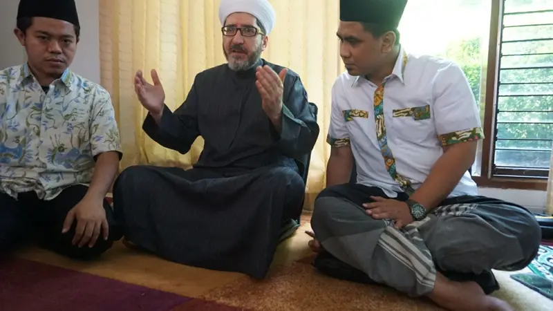 Calon Wakil Gubernur Jawa Tengah Taj Yasin bersama Rektor Universitas Ahmad Kaftaro Damascus Syaikh Muhammad Syarif As Showaf  (Dok. Tim Media Taj Yasin)