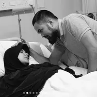 Kabar bahagia datang dari pasangan Shireen Sungkar dan Teuku Wisnu. Setelah menanti lama, akhirnya mereka kembali dikaruniai buah hati yang berjenis kelamin perempuan. (Instagram/dierabachir)