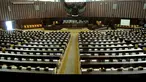 Jelang pidato kenegaraan Presiden SBY, ruang sidang utama gedung DPR mulai dibenahi, (8/8/2014). (Liputan6.com/Faisal R Syam)