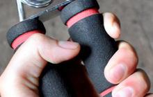 Manfaat Handgrip dalam Latihan, Bantu Tingkatkan Kekuatan Tangan