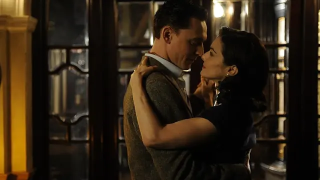 The Deep Blue Sea (2011)