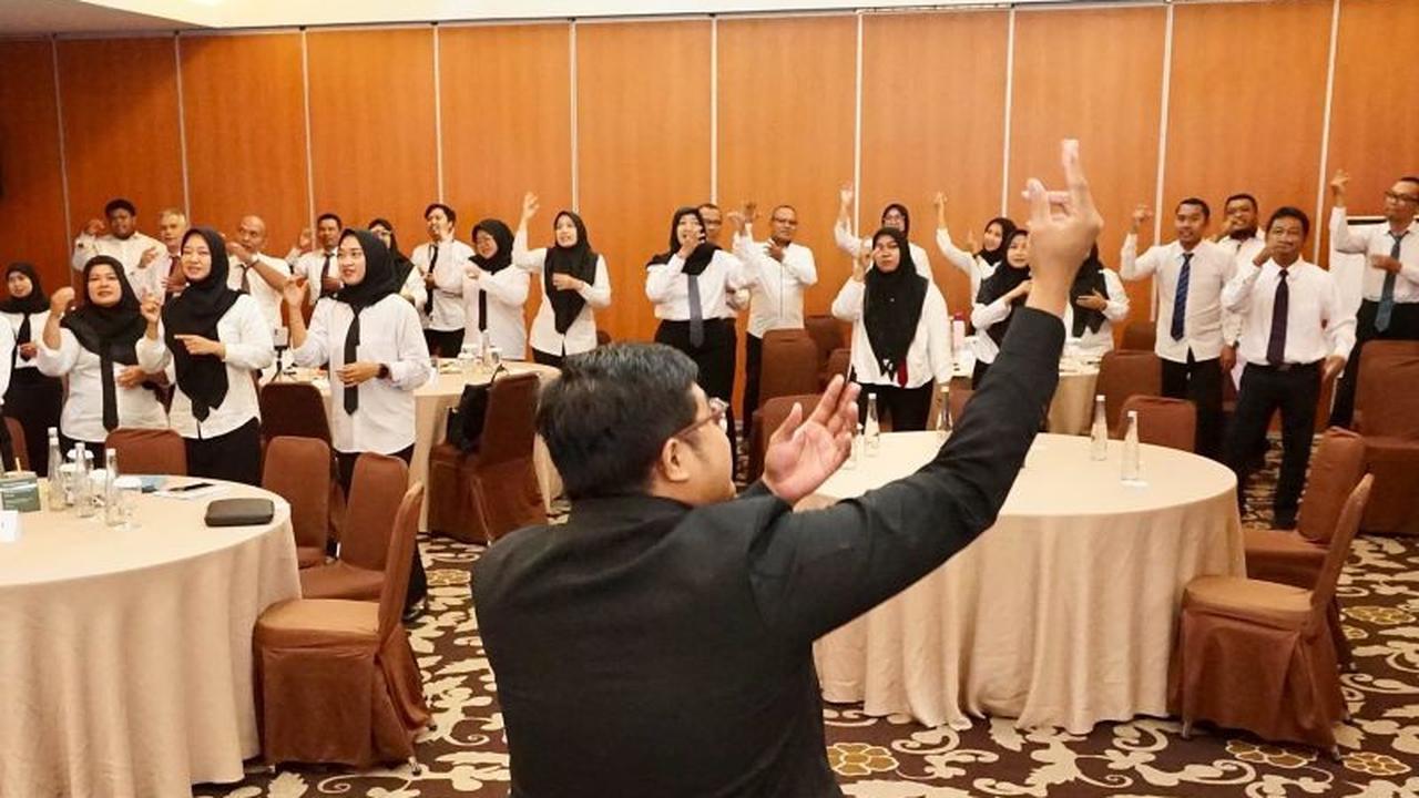 Tahukah Anda, 40 Petugas Pelayanan Publik Kini Fasih Bisindo? Banyuwangi Wujudkan Pelayanan Inklusif untuk Difabel