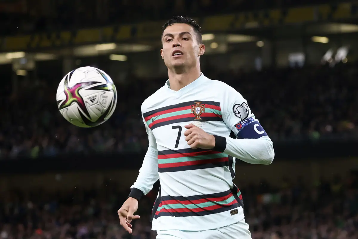 Foto: Bermodalkan 10 Pemain, Portugal Harus Puas Kantongi Satu Poin di Laga Lanjutan Kualifikasi Piala Dunia 2022