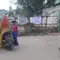Warga Blokir Jalan SMAN 1 Labuhanratu, Protes Banyak Anak Tak Diterima SPMB