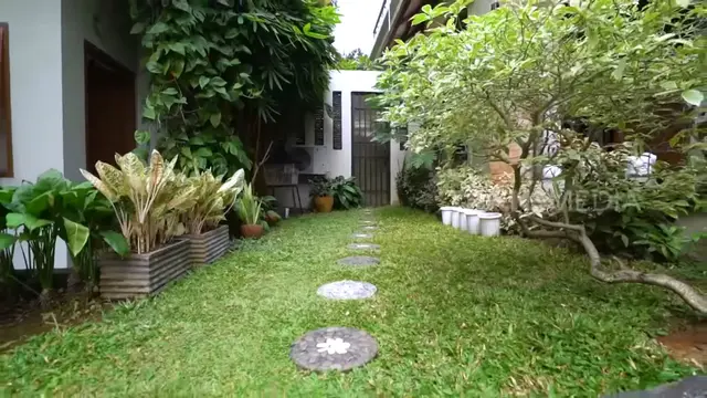 [Fimela] Rumah Rina Nose