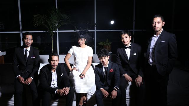 Maliq and D'Essentials