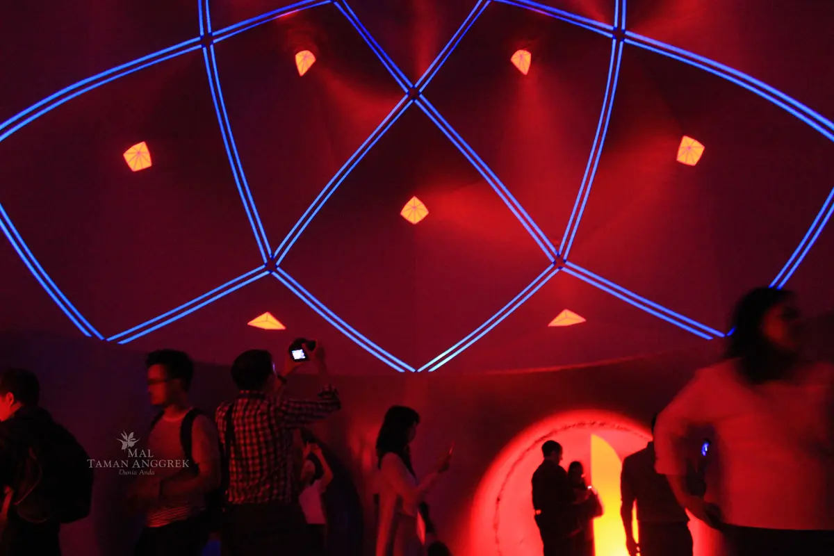 Trilumin by Architects of Air