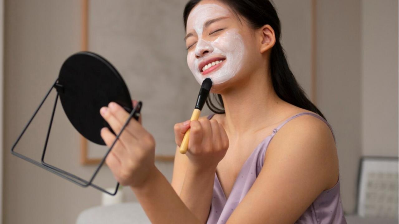 Jangan Biarkan Kulit Kering Mengganggu, Ini 6 Tips Ampuh Atasi Kulit Kering Saat Musim Dingin