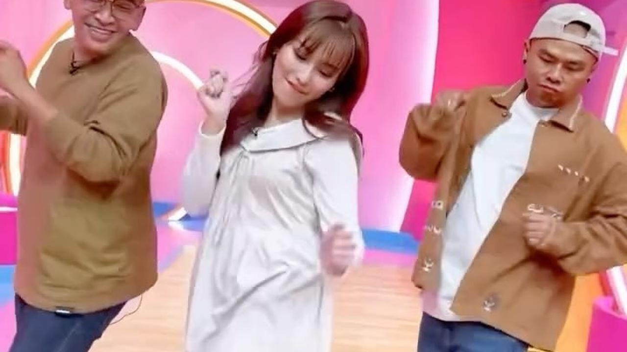 Tahun Baru Warna Baru, Ini 7 Potret Penampilan Ayu Ting Ting Usai Ubah Gaya Rambut