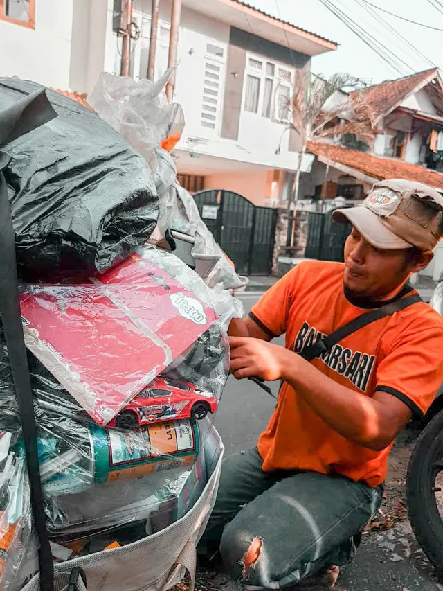 Aksi Angkut Sampah Online yang Berdayakan Pemulung, Punya Ragam Program Menarik