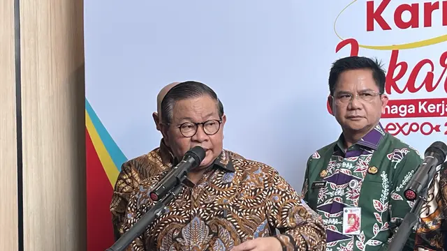 Pramono di Karir Jakarta dan Tenaga Kerja Mandiri Expo 2026, Convention Hall SMESCO, Jakarta, Kamis (22/10). (liputan6.com/winda nelfira).