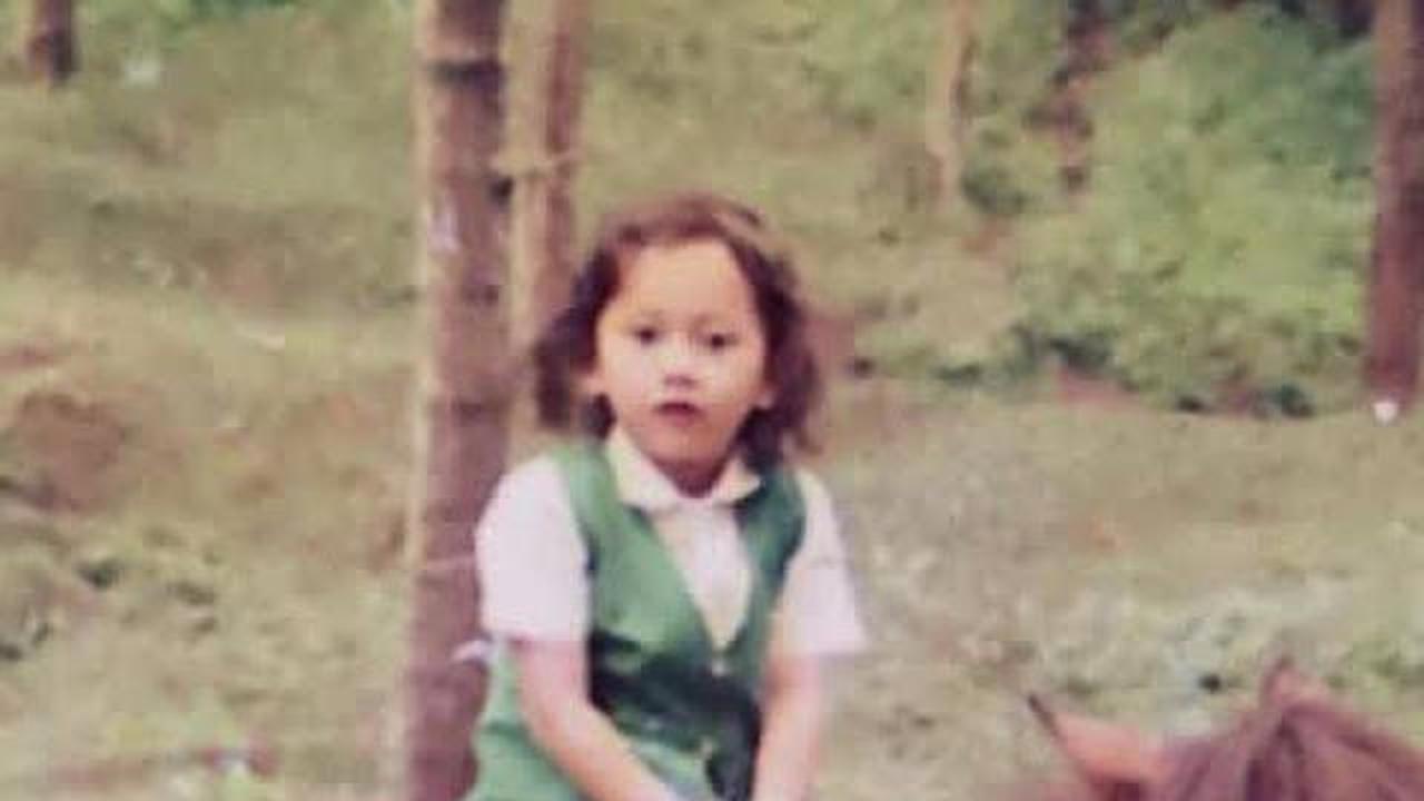 7 Potret Lawas Aura Kasih yang Cantik Sejak Dulu, Saat TK Mirip Arabella