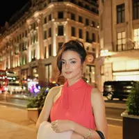 Amanda Rawles kebanjiran pujian dari warganet saat dirinya hadiri event Longschamp di London [@amandarawles]