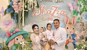 Tedhak Siten Anak Kedua, Via Vallen Perdana Tunjukkan Wajah Baby Shazza