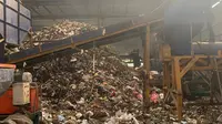 Sampah di TPS Jimbaran Menumpuk (Dewi Divianta/Liputan6.com)