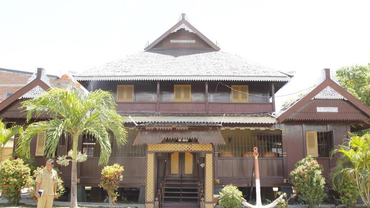 6 Fakta Menarik Kabupaten Wajo yang Terkenal dengan Kain Tenun Sutra