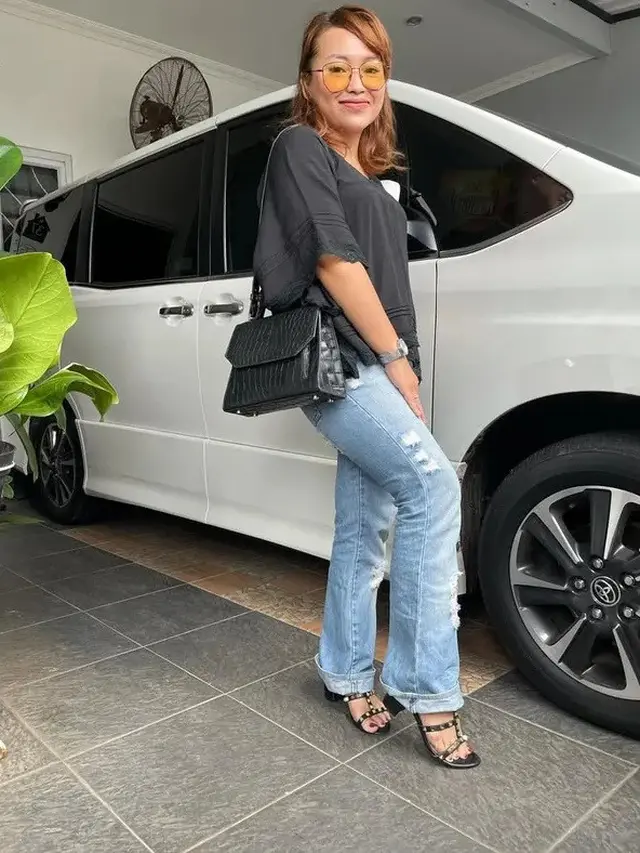 Mendiang Mpok Alpa dan Mobil Mewah
