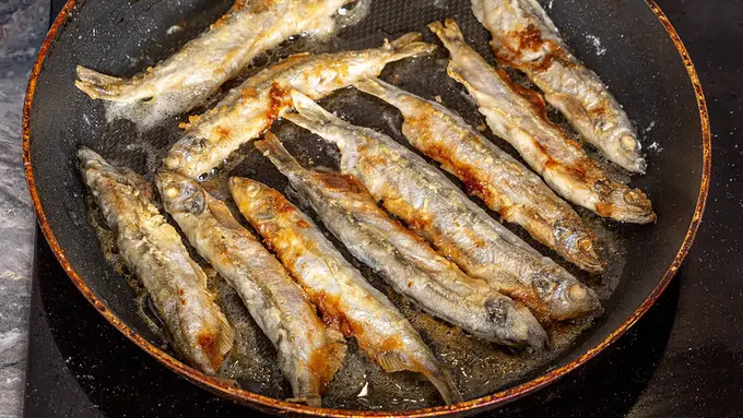 3 Cara Memasak Ikan Shisamo, Ikan Telur Lezat yang Dimakan Cipung Rayyanza