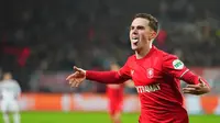 FC Twente Kalahkan Besiktas 1-0 dan Lolos ke playoff Liga Europa, Mees Hilgers hanya Duduk di Bangku Cadangan