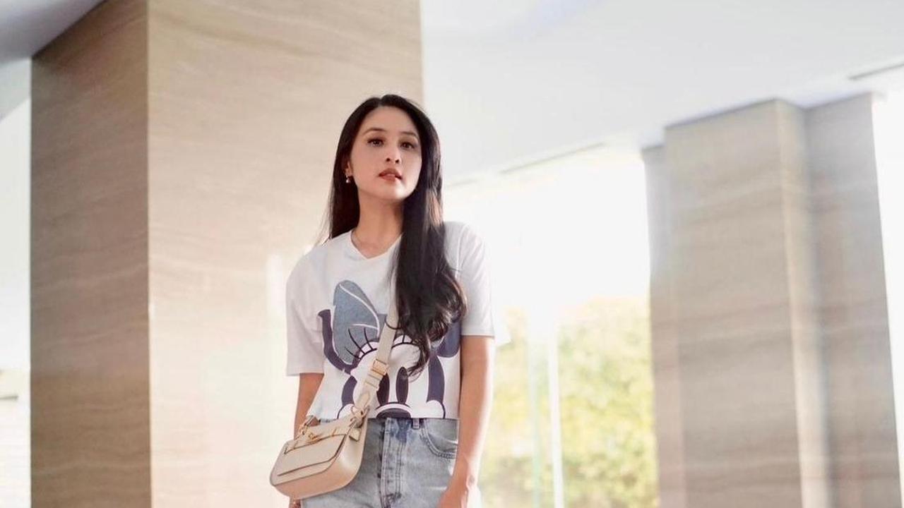 Kolam Renang Sandra Dewi
