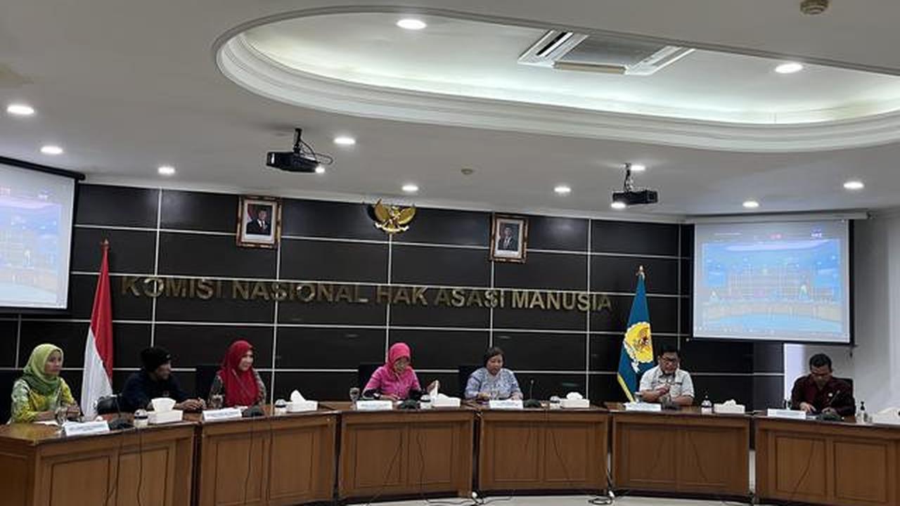 Komnas HAM rilis data korban meninggal akibat demo ricuh. (Liputan6.com/Radityo)