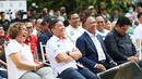 Ketum PSSI Erick Thohir (kanan) bersama Waketum PSSI Zainudin Amali (dua kanan), Dirut LIB Ferry Paulus (dua kiri) dan Direktur Programming SCM Harsiwi Achmad (kiri) saat peluncuran BRI Liga 1 2023/2024 di Jakarta, Senin (26/6/2023). (Bola.com/Abdul Aziz)