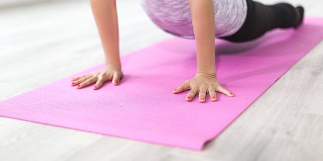Pilih yoga mat dengan bantalan yang baik/ copyright Pixabay.com