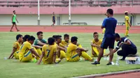 Sebanyak 12 tim akan bertanding dalam Liga Nusantara zona Jawa Tengah.