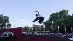 Skater asal Jepang Aoki Yukito saat beraksi pada ajang Kejuaraan Dunia Skateboard Jalanan di Roma, Sabtu (2/7/2022). (AP/Andrew Medichini)