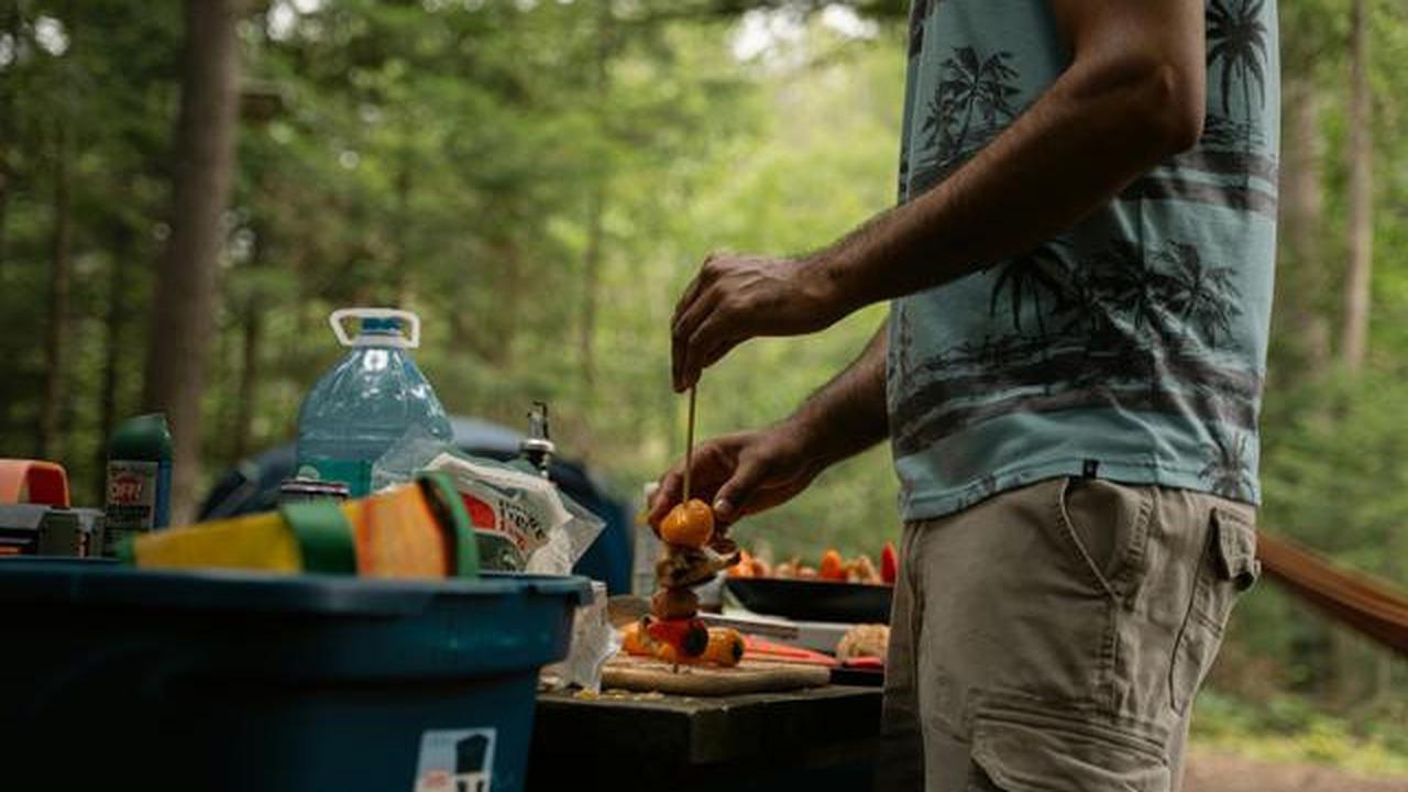 Belajar dari Kasus Glamping di Posong, Temanggung: Panduan Food Safety dan Cara Aman Bawa &amp; Olah Makanan di Alam Terbuka