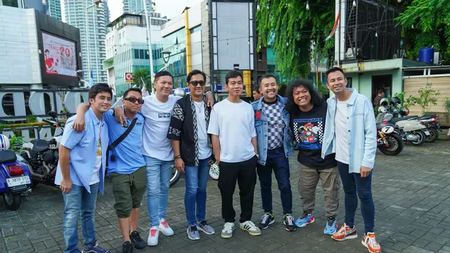 Gibran Rakabuming Raka bersama sejumlah selebriti