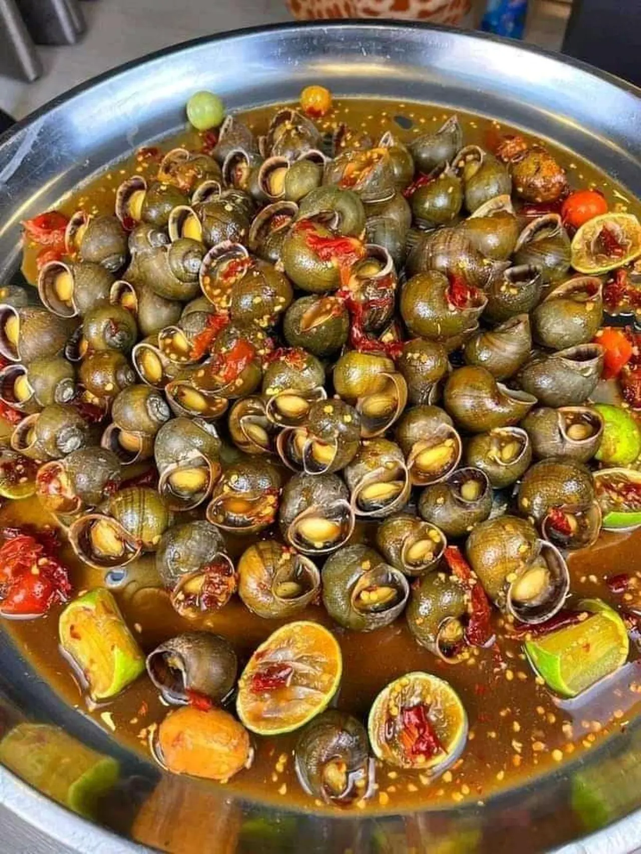 4 Resep Tutut Kuah Pedas, Hidangan Lezat dari Sawah ke Meja Makan - Hot ...